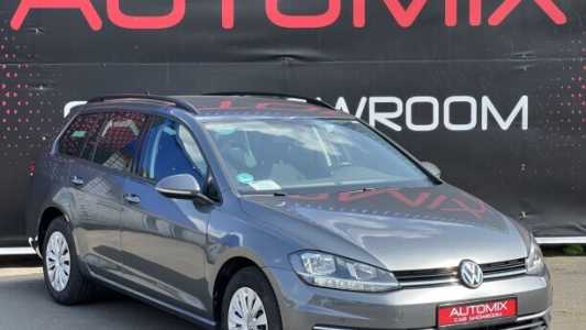 Volkswagen Golf VII Рестайлинг, 2020, пробег 174182 км Volkswagen Golf VII Рестайлинг, 2020, пробег 174182 км