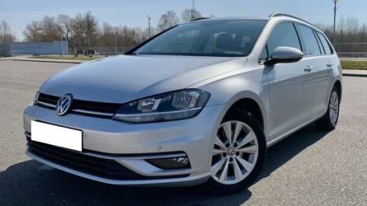Volkswagen Golf VII Рестайлинг, 2020, пробег 194000 км Volkswagen Golf VII Рестайлинг, 2020, пробег 194000 км