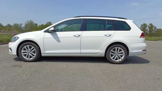 Volkswagen Golf VII Рестайлинг, 2020, пробег 208000 км Volkswagen Golf VII Рестайлинг, 2020, пробег 208000 км