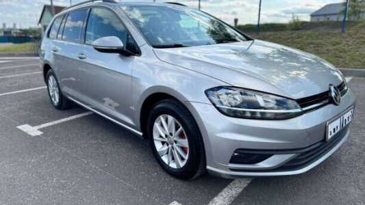 Volkswagen Golf VII Рестайлинг, 2020, пробег 243000 км Volkswagen Golf VII Рестайлинг, 2020, пробег 243000 км