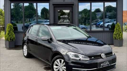 Volkswagen Golf VII Рестайлинг, 2020, пробег 42193 км Volkswagen Golf VII Рестайлинг, 2020, пробег 42193 км