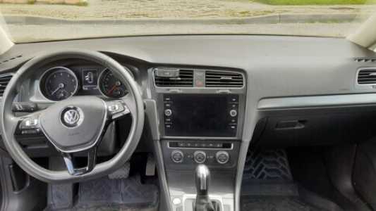 Volkswagen Golf VII Рестайлинг, 2020, пробег 80000 км Volkswagen Golf VII Рестайлинг, 2020, пробег 80000 км