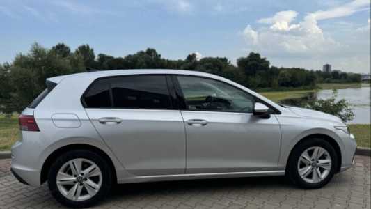 Volkswagen Golf VIII, 2020, пробег 79000 км Volkswagen Golf VIII, 2020, пробег 79000 км