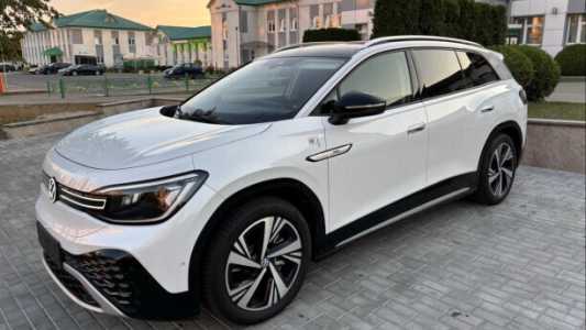 Volkswagen ID.6 , 2023, пробег 14100 км