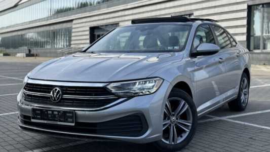 Volkswagen Jetta VII Рестайлинг, 2023, пробег 17736 км Volkswagen Jetta VII Рестайлинг, 2023, пробег 17736 км