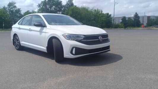 Volkswagen Jetta VII Рестайлинг, 2024, пробег 17000 км Volkswagen Jetta VII Рестайлинг, 2024, пробег 17000 км