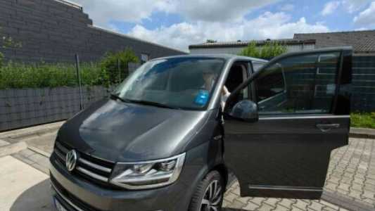 Volkswagen Multivan T6, 2016, пробег 192000 км Volkswagen Multivan T6, 2016, пробег 192000 км