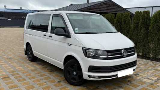Volkswagen Multivan T6, 2017, пробег 235000 км Volkswagen Multivan T6, 2017, пробег 235000 км