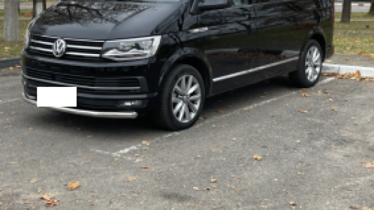 Volkswagen Multivan T6, 2017, пробег 260000 км Volkswagen Multivan T6, 2017, пробег 260000 км