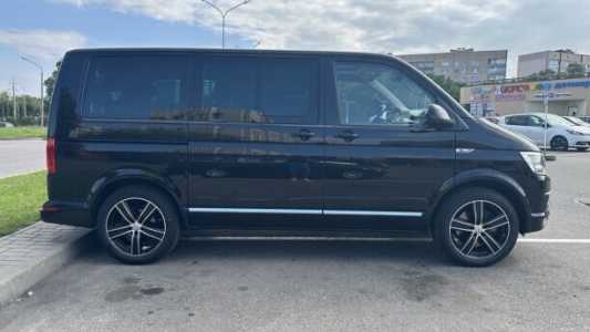Volkswagen Multivan T6, 2018, пробег 210000 км Volkswagen Multivan T6, 2018, пробег 210000 км