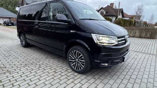 Volkswagen Multivan T6, 2019, пробег 170000 км Volkswagen Multivan T6, 2019, пробег 170000 км