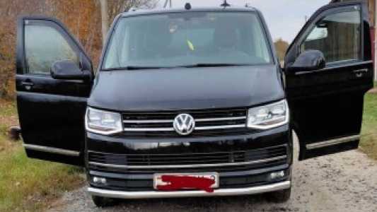 Volkswagen Multivan T6, 2019, пробег 60000 км Volkswagen Multivan T6, 2019, пробег 60000 км