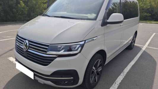 Volkswagen Multivan T6.1, 2020, пробег 175000 км Volkswagen Multivan T6.1, 2020, пробег 175000 км