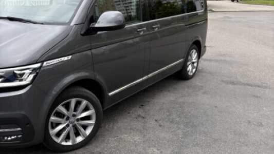 Volkswagen Multivan T6.1, 2020, пробег 92000 км Volkswagen Multivan T6.1, 2020, пробег 92000 км
