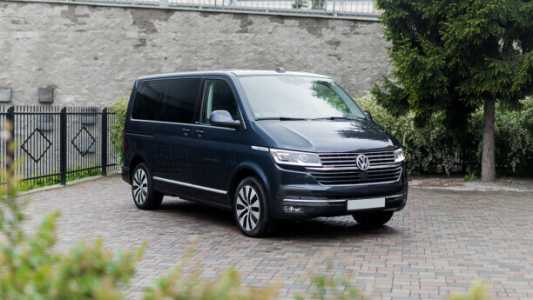 Volkswagen Multivan T6.1, 2021, пробег 186000 км Volkswagen Multivan T6.1, 2021, пробег 186000 км