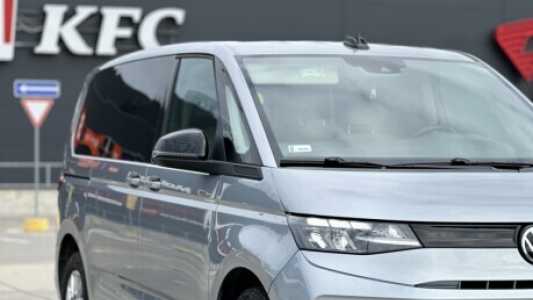 Volkswagen Multivan T7, 2021, пробег 55000 км Volkswagen Multivan T7, 2021, пробег 55000 км