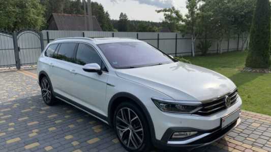Volkswagen Passat Alltrack B8 Рестайлинг, 2019, пробег 57500 км Volkswagen Passat Alltrack B8 Рестайлинг, 2019, пробег 57500 км