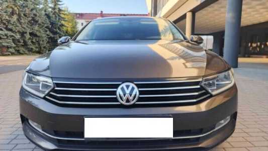 Volkswagen Passat B8, 2015, пробег 292000 км Volkswagen Passat B8, 2015, пробег 292000 км