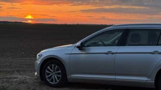 Volkswagen Passat B8, 2016, пробег 186000 км Volkswagen Passat B8, 2016, пробег 186000 км