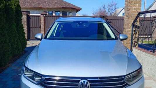 Volkswagen Passat B8, 2017, пробег 189000 км Volkswagen Passat B8, 2017, пробег 189000 км