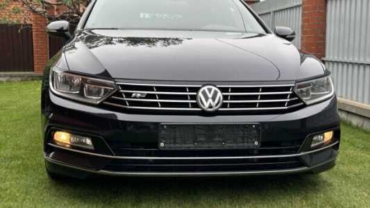 Volkswagen Passat B8, 2018, пробег 128900 км Volkswagen Passat B8, 2018, пробег 128900 км