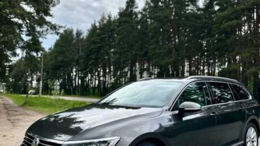 Volkswagen Passat B8, 2018, пробег 189000 км Volkswagen Passat B8, 2018, пробег 189000 км