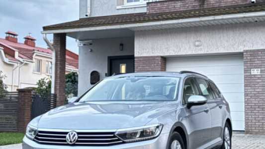 Volkswagen Passat B8, 2018, пробег 260000 км Volkswagen Passat B8, 2018, пробег 260000 км