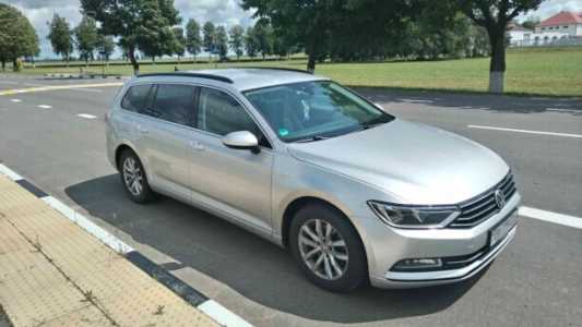 Volkswagen Passat B8, 2019, пробег 192000 км Volkswagen Passat B8, 2019, пробег 192000 км