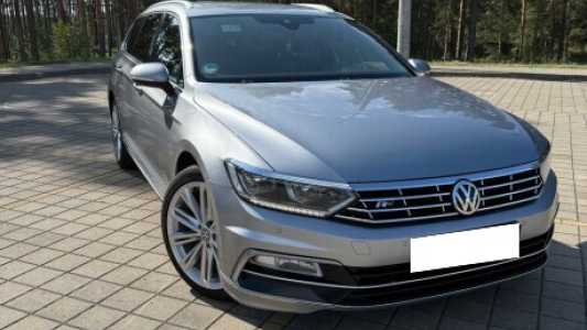 Volkswagen Passat B8, 2019, пробег 262000 км Volkswagen Passat B8, 2019, пробег 262000 км