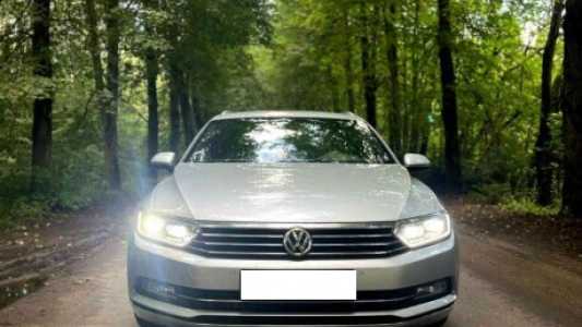 Volkswagen Passat B8, 2019, пробег 280000 км Volkswagen Passat B8, 2019, пробег 280000 км