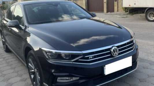Volkswagen Passat B8  Рестайлинг, 2019, пробег 101000 км