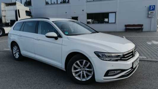 Volkswagen Passat B8 Рестайлинг, 2019, пробег 123000 км Volkswagen Passat B8 Рестайлинг, 2019, пробег 123000 км