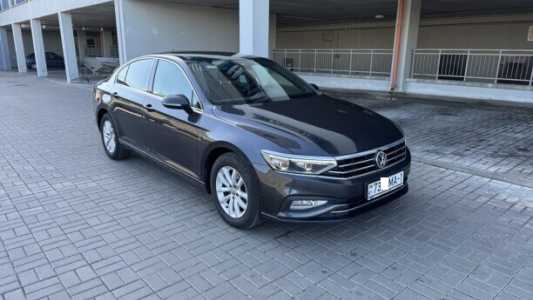Volkswagen Passat B8 Рестайлинг, 2019, пробег 138000 км Volkswagen Passat B8 Рестайлинг, 2019, пробег 138000 км