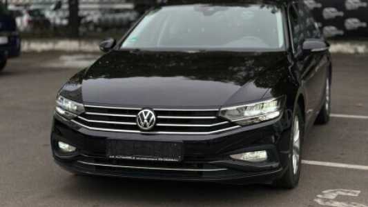 Volkswagen Passat B8 Рестайлинг, 2019, пробег 158000 км Volkswagen Passat B8 Рестайлинг, 2019, пробег 158000 км