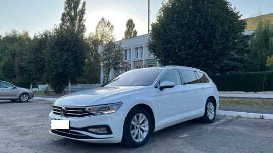 Volkswagen Passat B8 Рестайлинг, 2019, пробег 176000 км Volkswagen Passat B8 Рестайлинг, 2019, пробег 176000 км