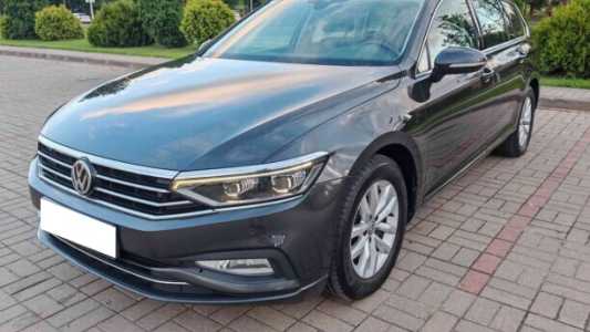 Volkswagen Passat B8 Рестайлинг, 2019, пробег 181700 км Volkswagen Passat B8 Рестайлинг, 2019, пробег 181700 км