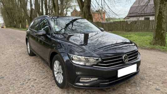 Volkswagen Passat B8 Рестайлинг, 2019, пробег 188000 км Volkswagen Passat B8 Рестайлинг, 2019, пробег 188000 км