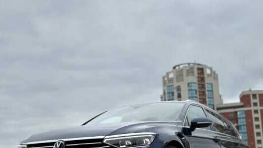 Volkswagen Passat B8 Рестайлинг, 2020, пробег 113000 км Volkswagen Passat B8 Рестайлинг, 2020, пробег 113000 км