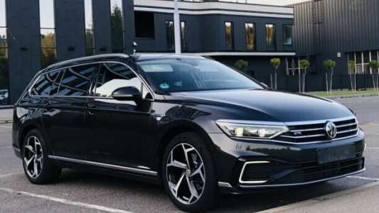 Volkswagen Passat B8  Рестайлинг, 2020, пробег 139610 км