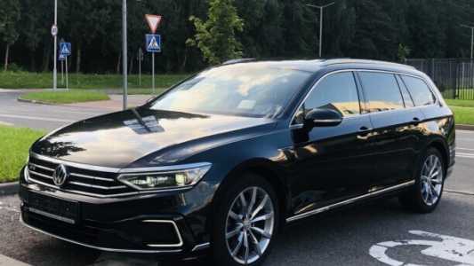 Volkswagen Passat B8  Рестайлинг, 2020, пробег 142872 км