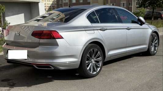 Volkswagen Passat B8 Рестайлинг, 2020, пробег 164173 км Volkswagen Passat B8 Рестайлинг, 2020, пробег 164173 км