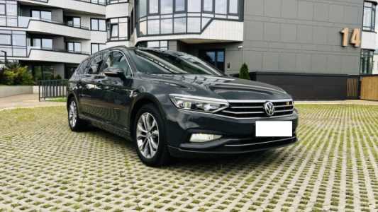 Volkswagen Passat B8 Рестайлинг, 2020, пробег 168000 км Volkswagen Passat B8 Рестайлинг, 2020, пробег 168000 км