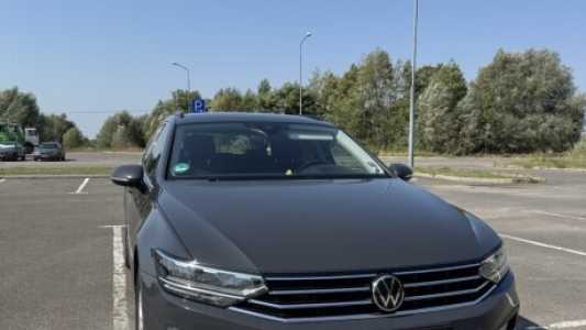 Volkswagen Passat B8 Рестайлинг, 2020, пробег 184000 км Volkswagen Passat B8 Рестайлинг, 2020, пробег 184000 км