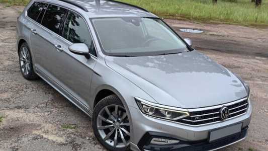 Volkswagen Passat B8 Рестайлинг, 2020, пробег 220000 км Volkswagen Passat B8 Рестайлинг, 2020, пробег 220000 км