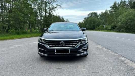 Volkswagen Passat B8 Рестайлинг, 2020, пробег 40000 км Volkswagen Passat B8 Рестайлинг, 2020, пробег 40000 км