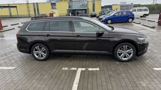 Volkswagen Passat B8 Рестайлинг, 2020, пробег 83100 км Volkswagen Passat B8 Рестайлинг, 2020, пробег 83100 км