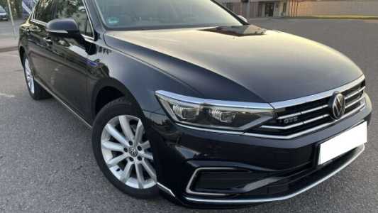 Volkswagen Passat B8 Рестайлинг, 2020, пробег 98000 км Volkswagen Passat B8 Рестайлинг, 2020, пробег 98000 км