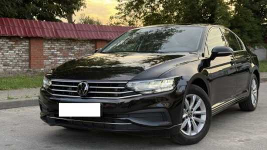 Volkswagen Passat B8 Рестайлинг, 2021, пробег 119000 км Volkswagen Passat B8 Рестайлинг, 2021, пробег 119000 км