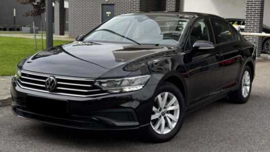 Volkswagen Passat B8 Рестайлинг, 2021, пробег 139000 км Volkswagen Passat B8 Рестайлинг, 2021, пробег 139000 км