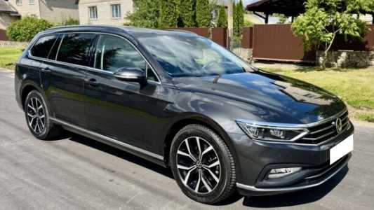 Volkswagen Passat B8 Рестайлинг, 2021, пробег 158000 км Volkswagen Passat B8 Рестайлинг, 2021, пробег 158000 км